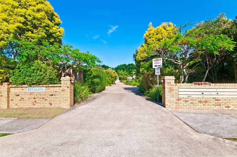 12 Bottlewood Court, BURLEIGH WATERS QLD 4220, Burleigh Waters - Thumbnail 4