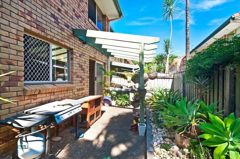 12 Bottlewood Court, BURLEIGH WATERS QLD 4220, Burleigh Waters - Thumbnail 6