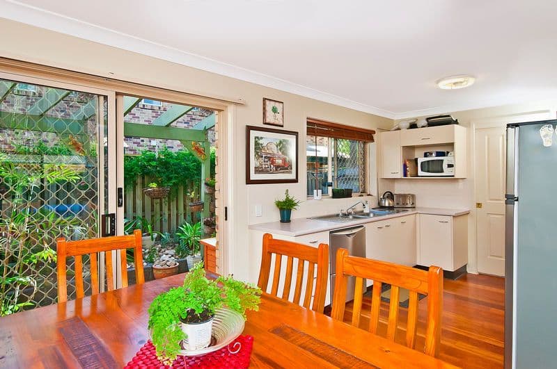12 Bottlewood Court, BURLEIGH WATERS QLD 4220, Burleigh Waters - Thumbnail 7