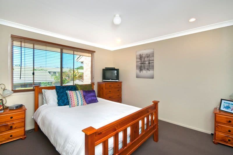 12 Bottlewood Court, BURLEIGH WATERS QLD 4220, Burleigh Waters - Thumbnail 8
