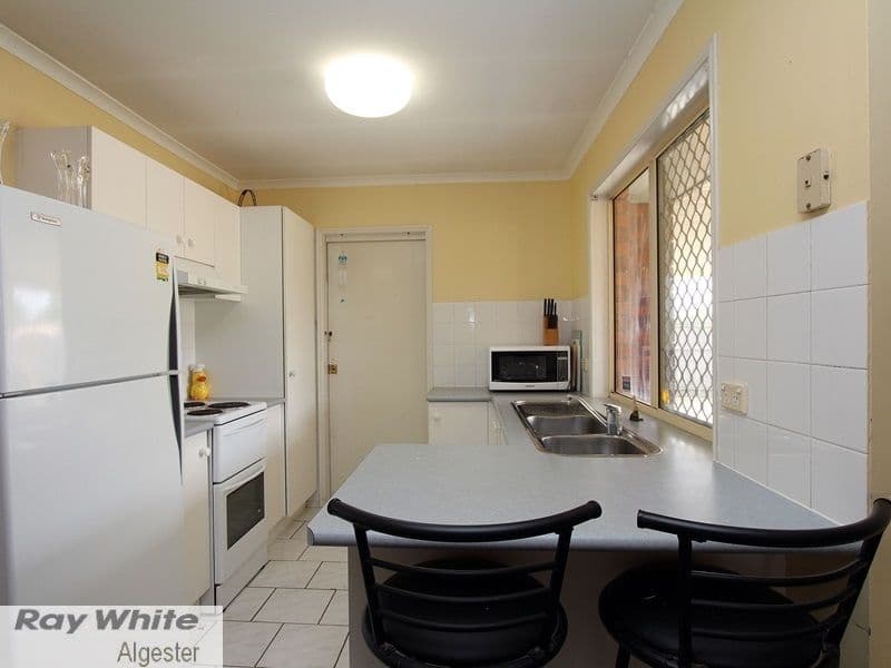 8 Jade Garden Drive, BORONIA HEIGHTS QLD 4124, Boronia Heights - Thumbnail 2