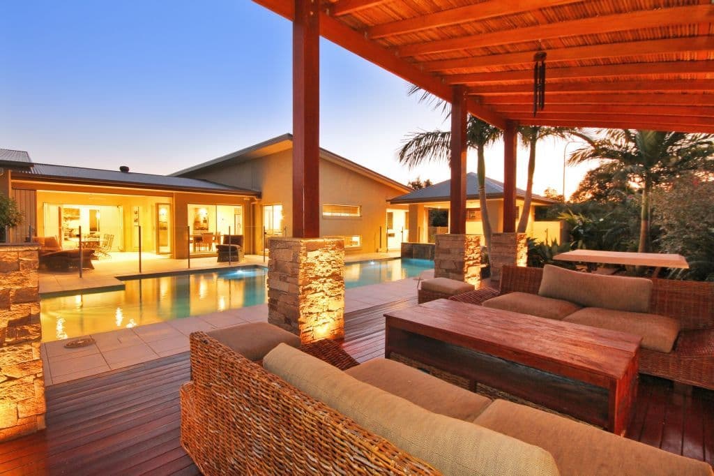 15 Meadow Court, MAUDSLAND QLD 4210, Maudsland - Image 1