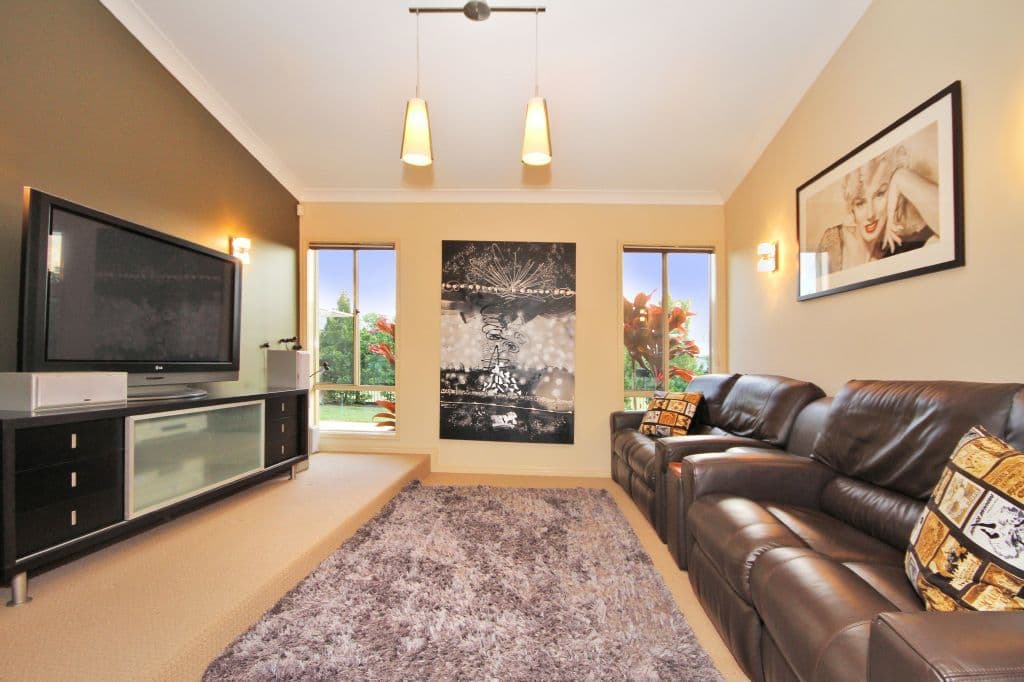 15 Meadow Court, MAUDSLAND QLD 4210, Maudsland - Thumbnail 5