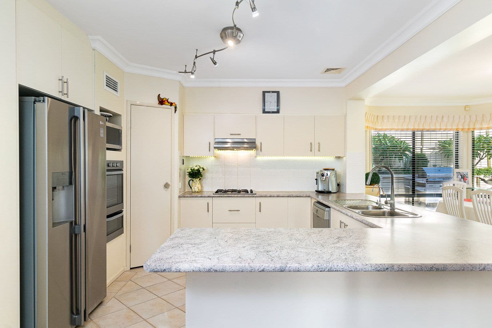 2 John Warren Avenue, Glenwood NSW 2768, Glenwood - Thumbnail 3