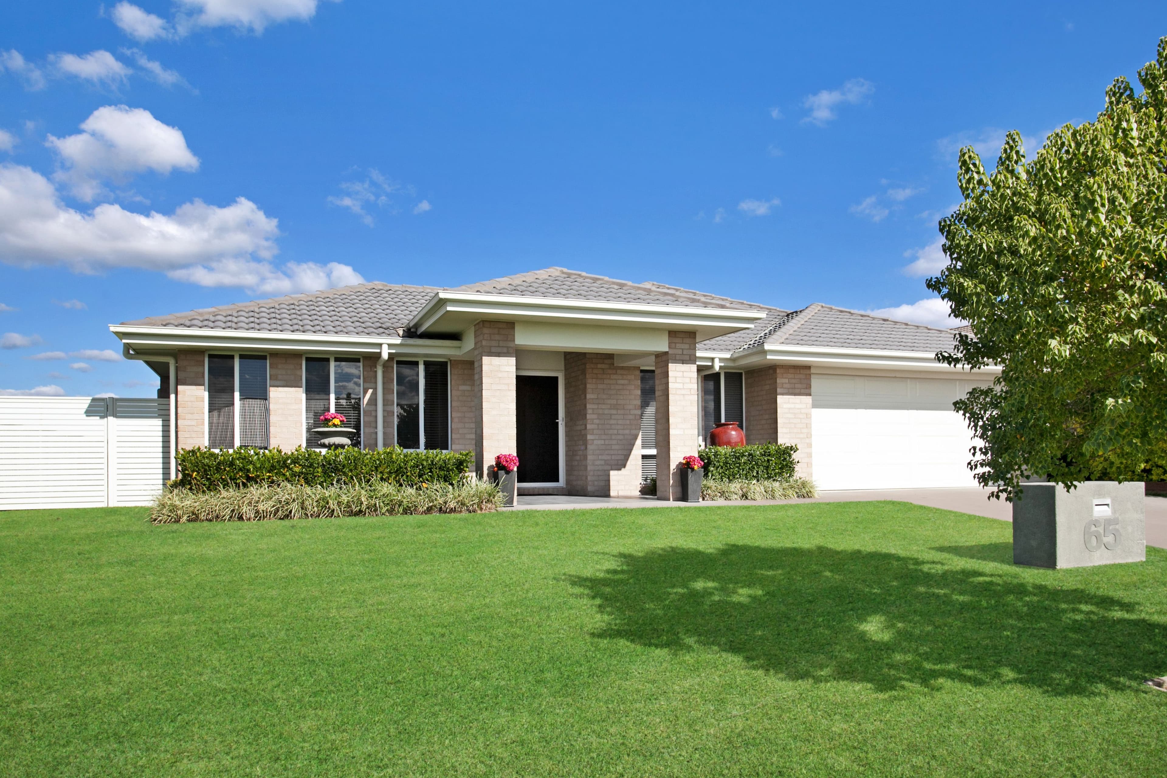 65 Redgum Circuit, Aberglasslyn - Image 1