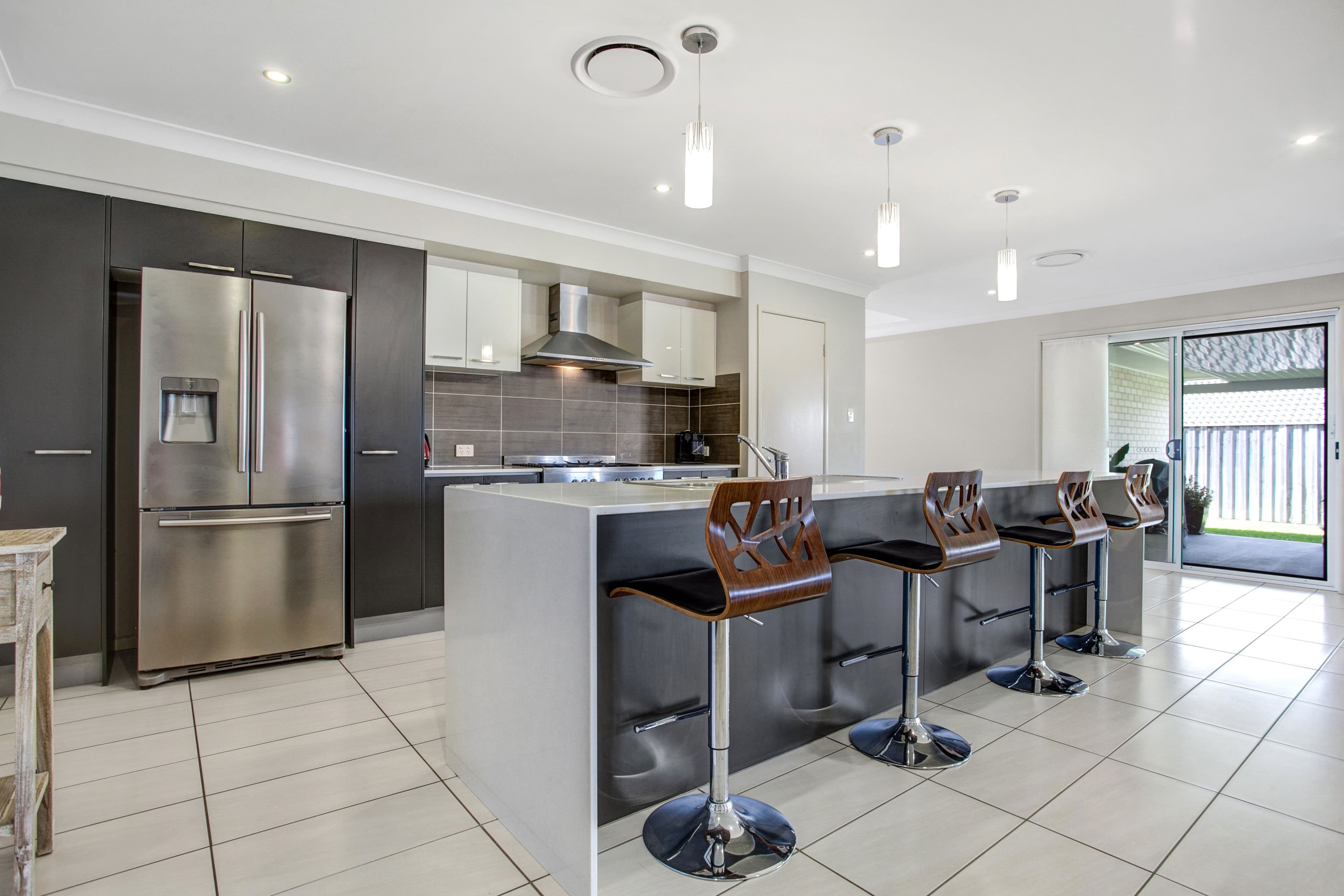 65 Redgum Circuit, Aberglasslyn - Thumbnail 3