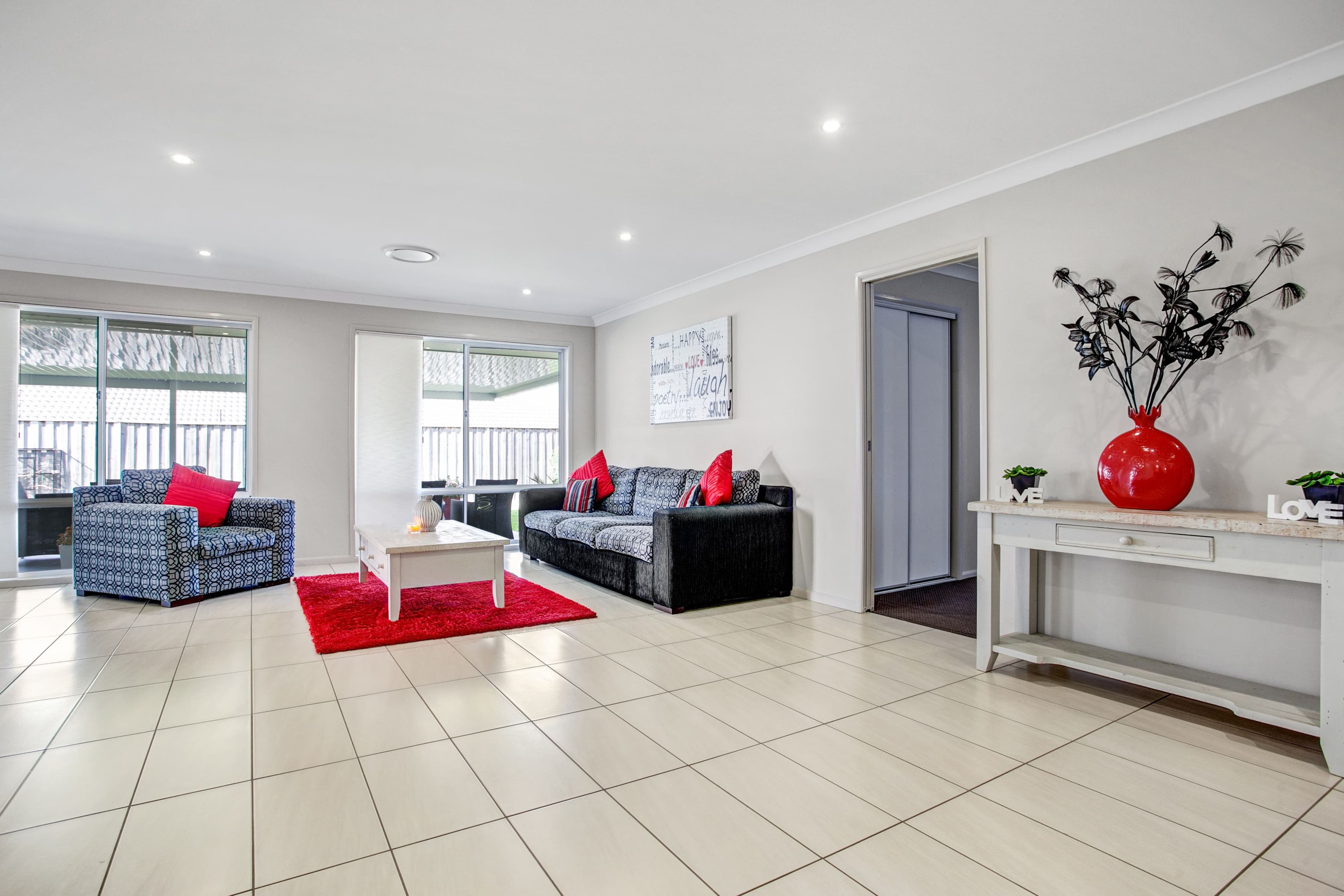 65 Redgum Circuit, Aberglasslyn - Thumbnail 6
