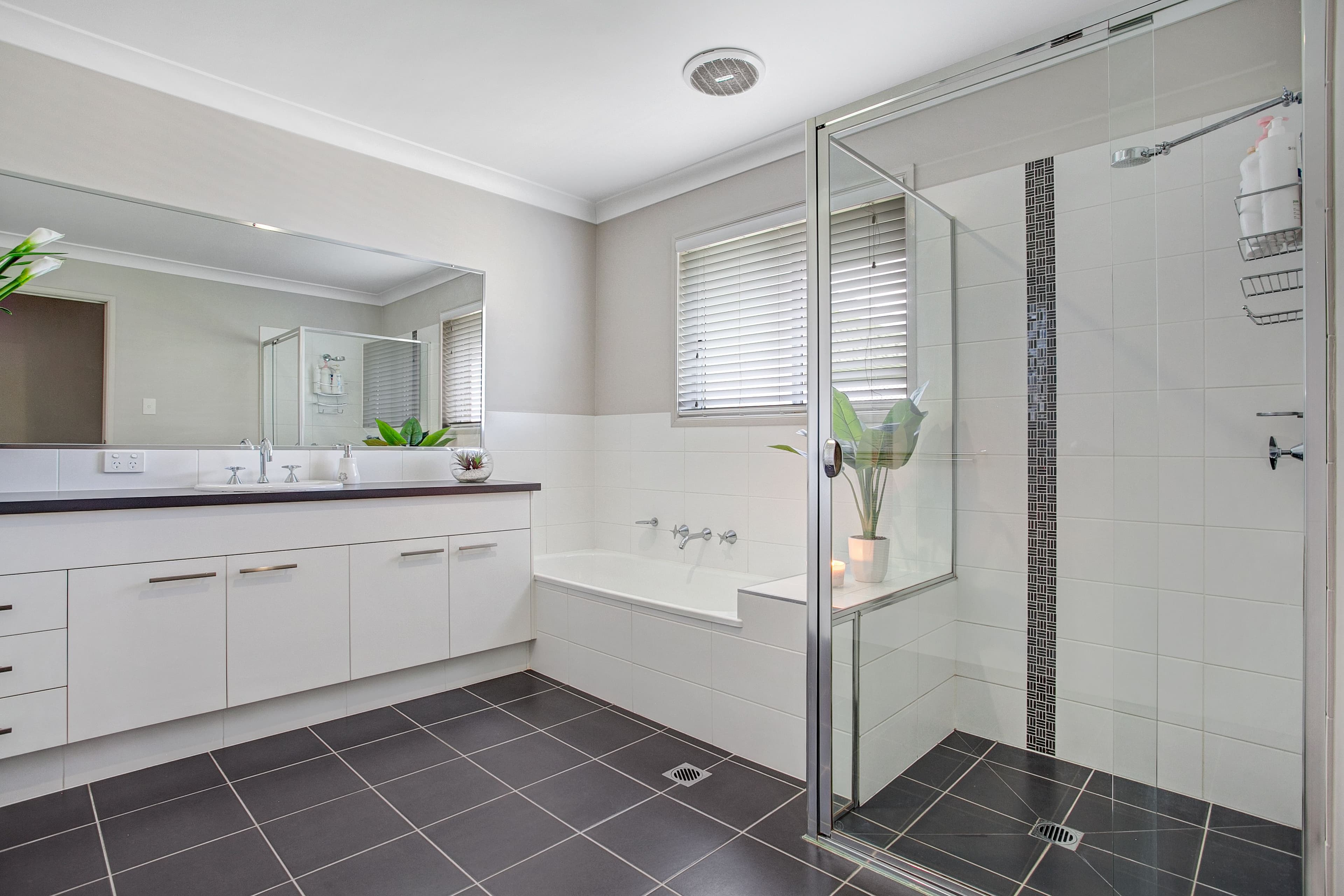 65 Redgum Circuit, Aberglasslyn - Thumbnail 7