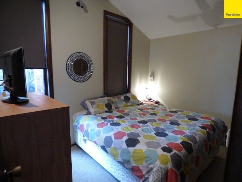 7 Chelsea Crescent, Forbes - Thumbnail 3