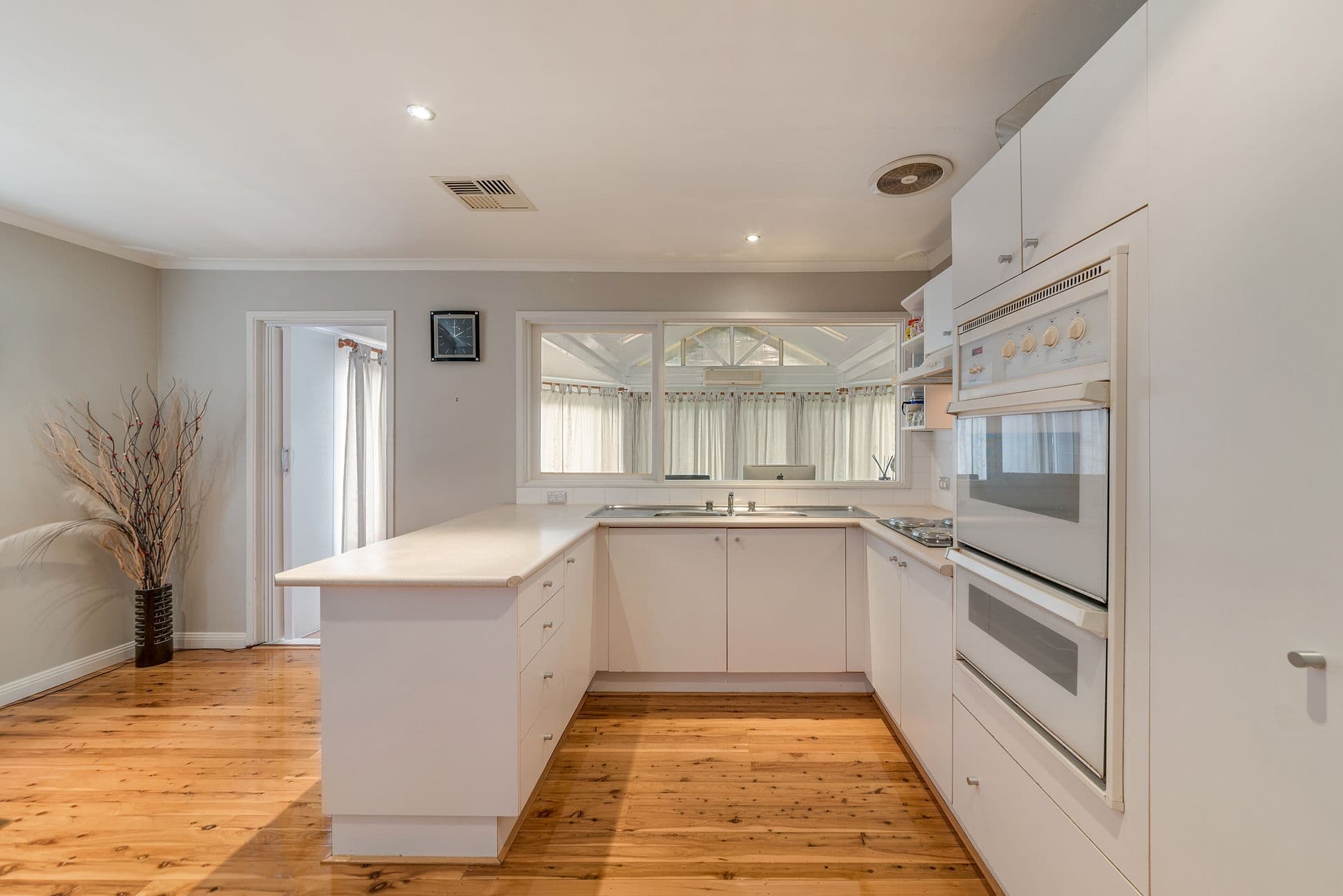 7 Cooradilla Place, Bradbury - Image 1