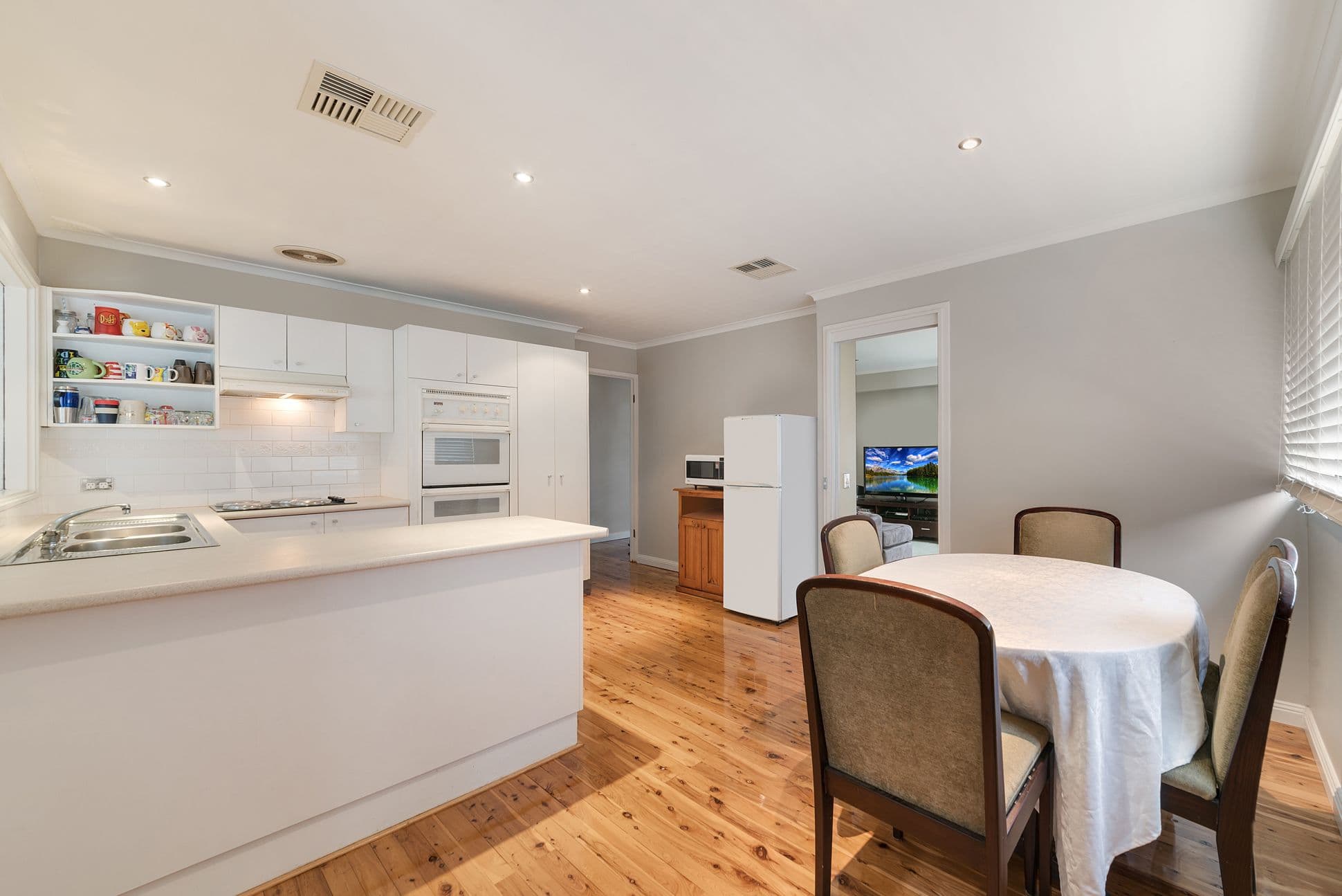 7 Cooradilla Place, Bradbury - Thumbnail 4