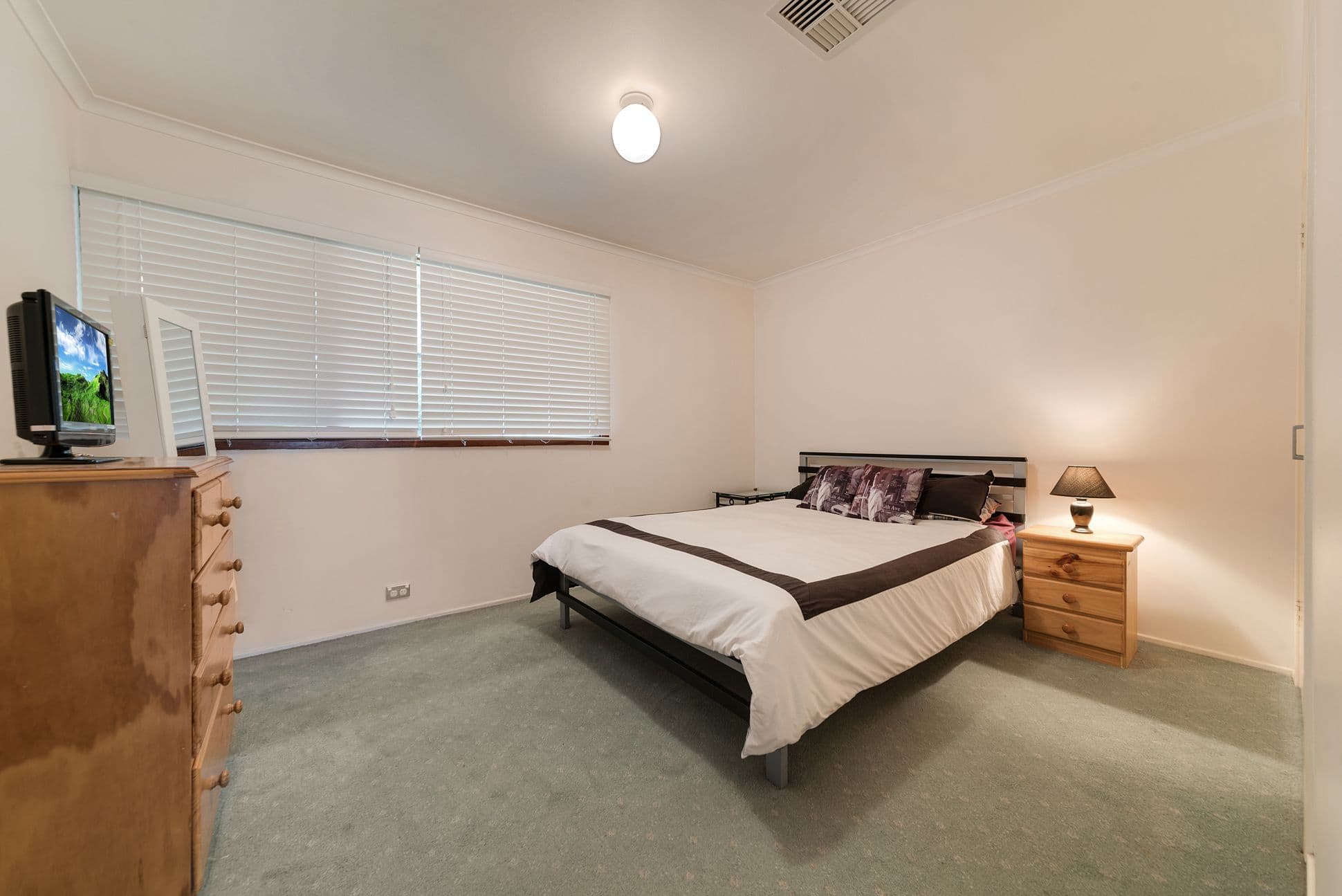 7 Cooradilla Place, Bradbury - Thumbnail 7