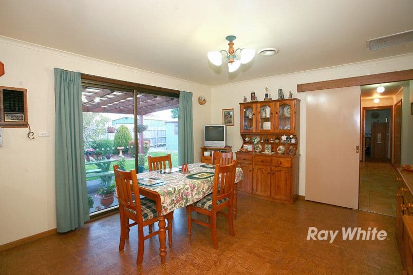 29 Strafford Avenue, CRANBOURNE VIC 3977, Cranbourne - Thumbnail 3