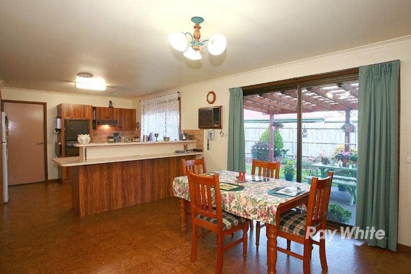 29 Strafford Avenue, CRANBOURNE VIC 3977, Cranbourne - Thumbnail 5