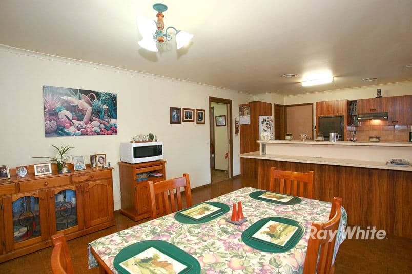 29 Strafford Avenue, CRANBOURNE VIC 3977, Cranbourne - Thumbnail 6