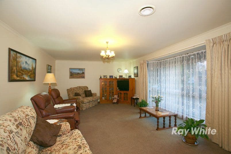 29 Strafford Avenue, CRANBOURNE VIC 3977, Cranbourne - Thumbnail 7