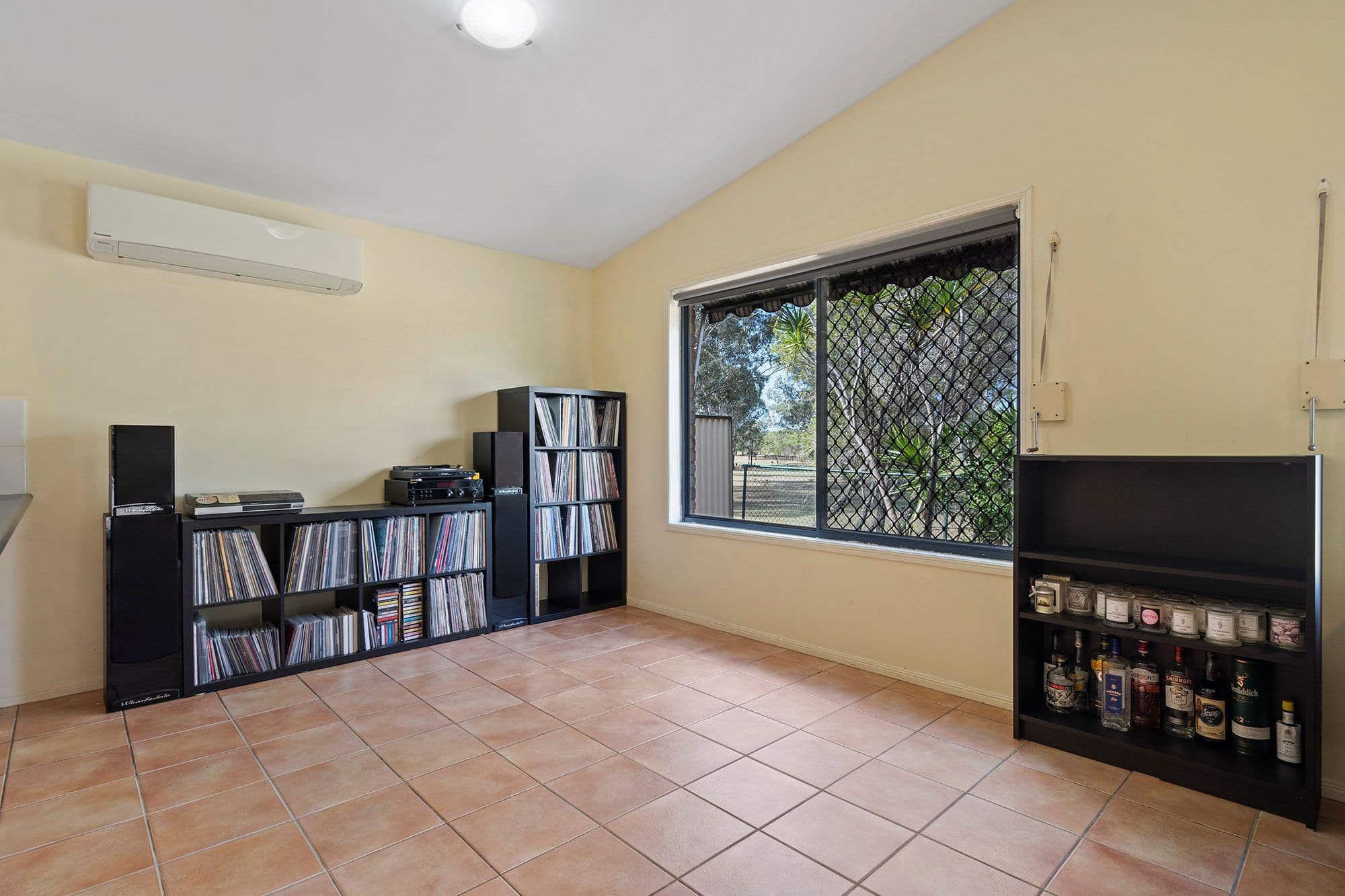 17 Fairway Drive, Meadowbrook QLD 4131, Meadowbrook - Thumbnail 5