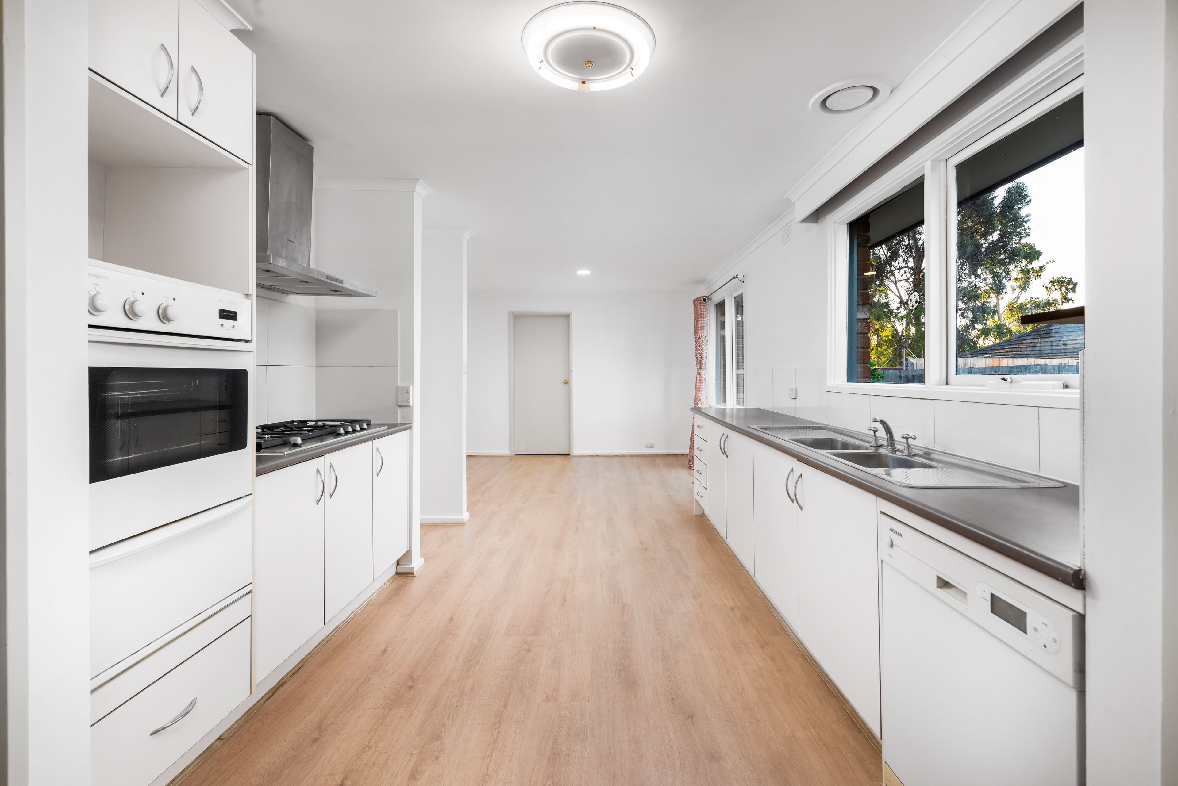 32 Mill Park Drive, Mill Park VIC 3082, Mill Park - Thumbnail 7