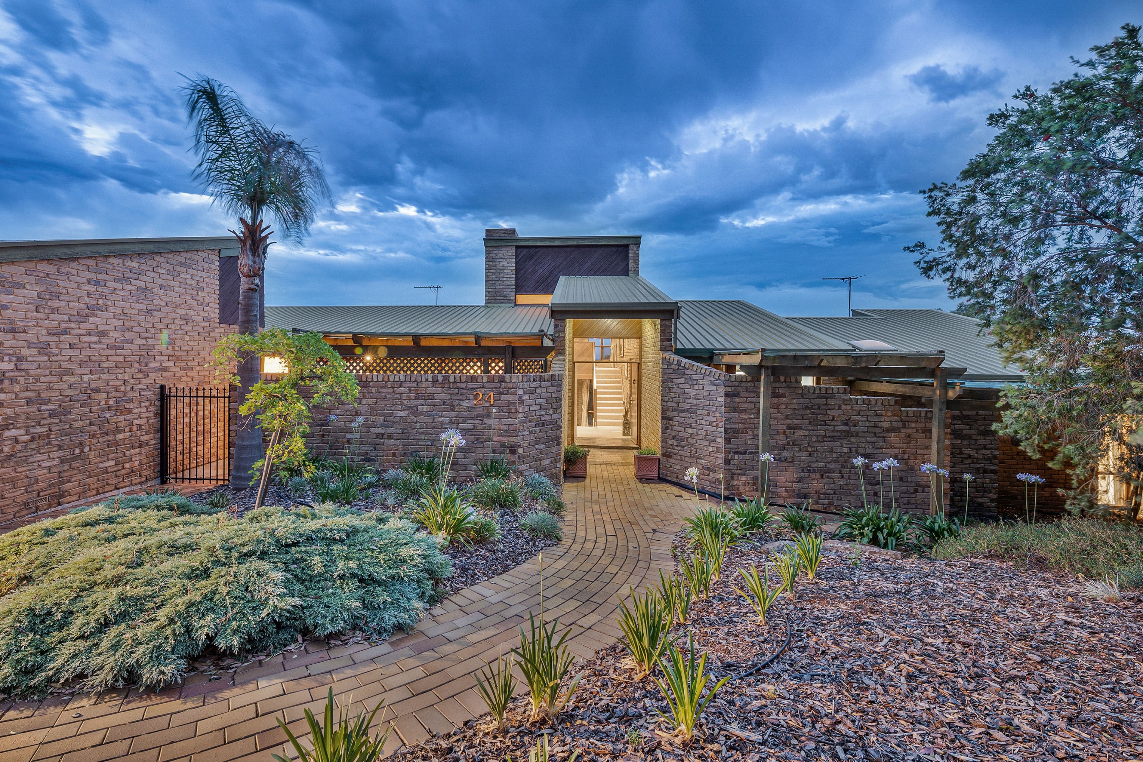 24 Coomurra Drive, Greenwith SA 5125, Greenwith - Thumbnail 2
