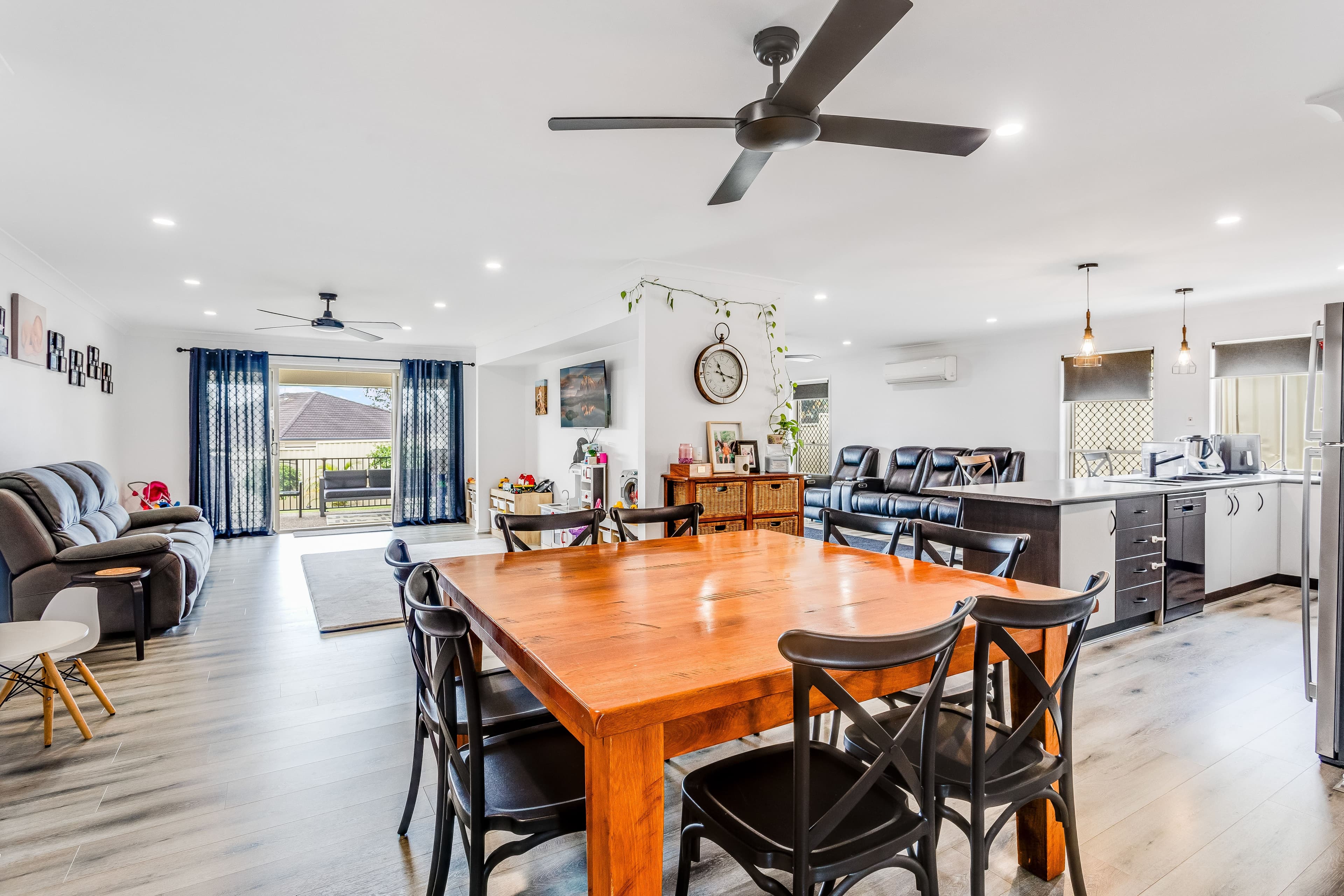6 Baybreeze Close, Deception Bay QLD 4508, Deception Bay - Thumbnail 2