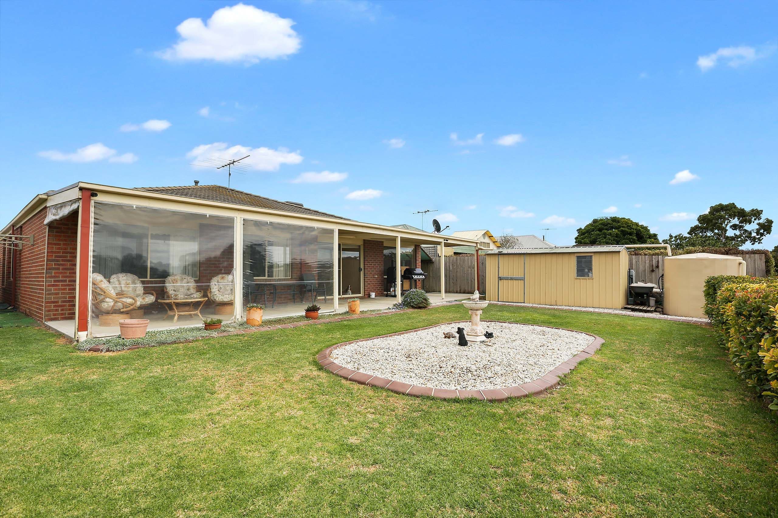 11 Menzies Close, Lara VIC 3212, Lara - Thumbnail 2