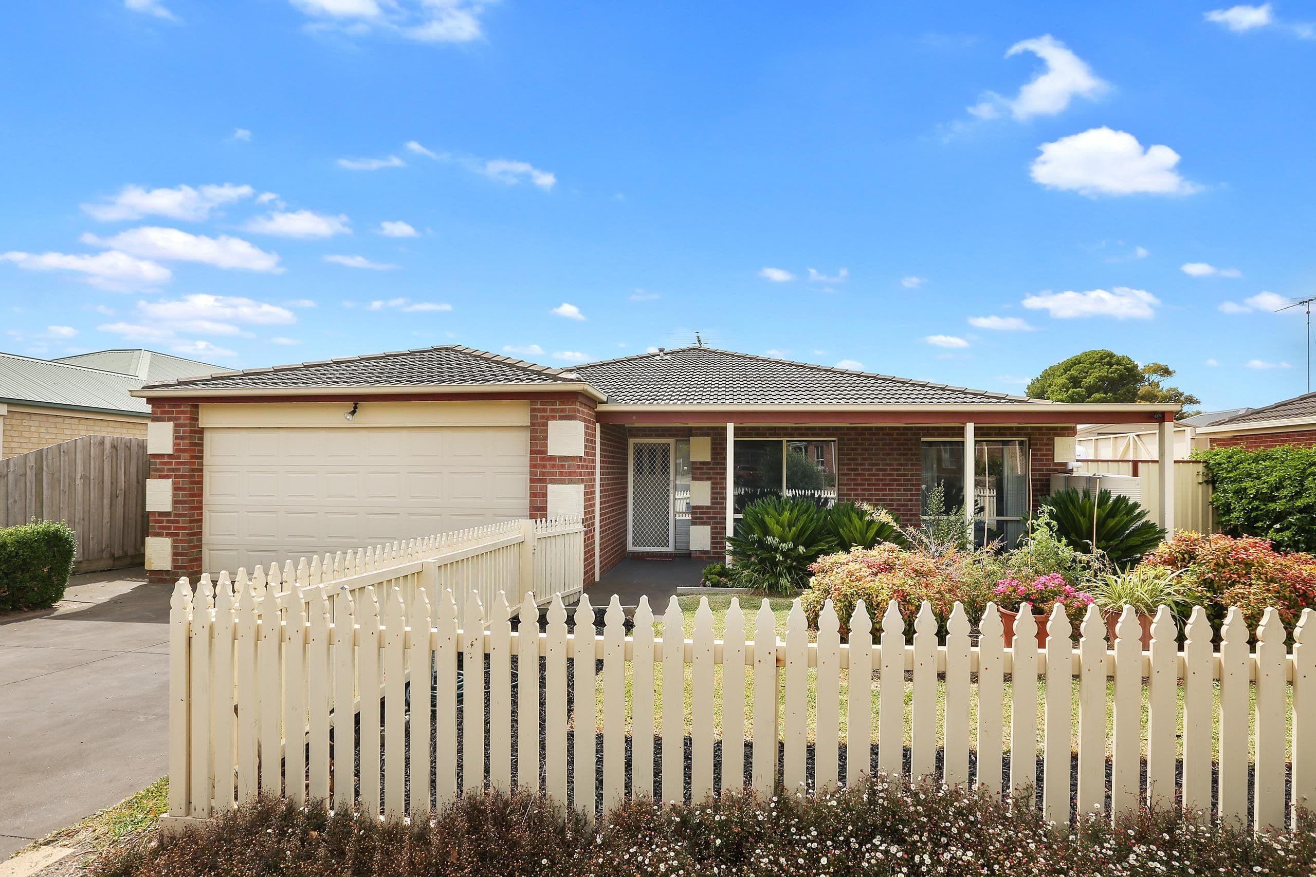 11 Menzies Close, Lara VIC 3212, Lara - Thumbnail 3