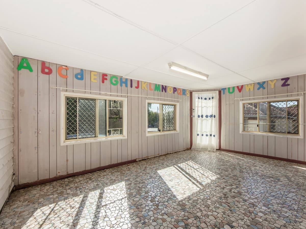 9 Brisbane Road, Newtown QLD 4305, Newtown - Thumbnail 5