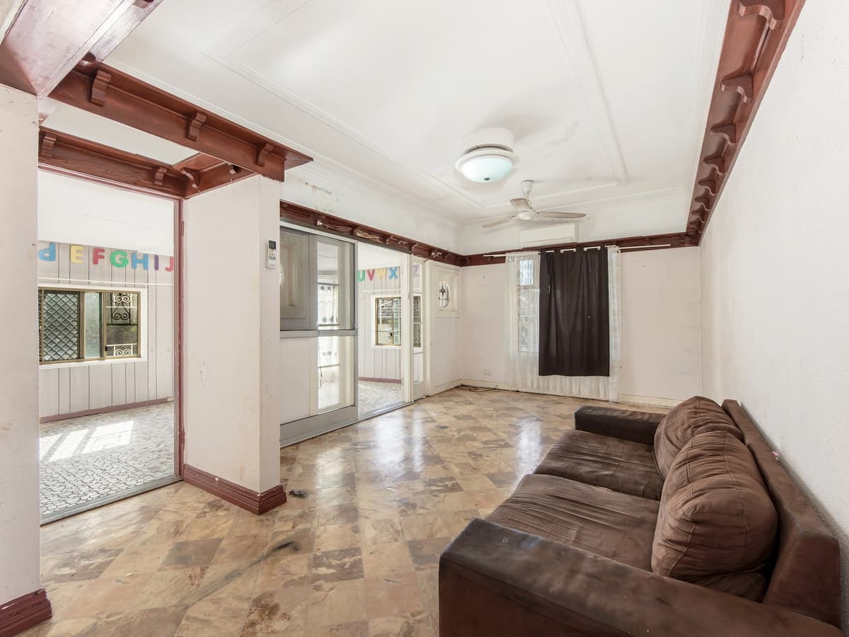 9 Brisbane Road, Newtown QLD 4305, Newtown - Thumbnail 6