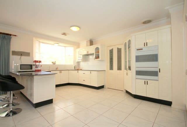 10 Keswick Street, GEORGES HALL NSW 2198, Georges Hall - Thumbnail 4