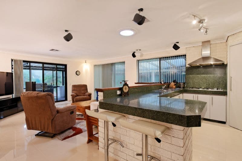 2/14 Crawford Road, Brighton-le-sands, NSW, 2216, Brighton-Le-Sands - Thumbnail 3