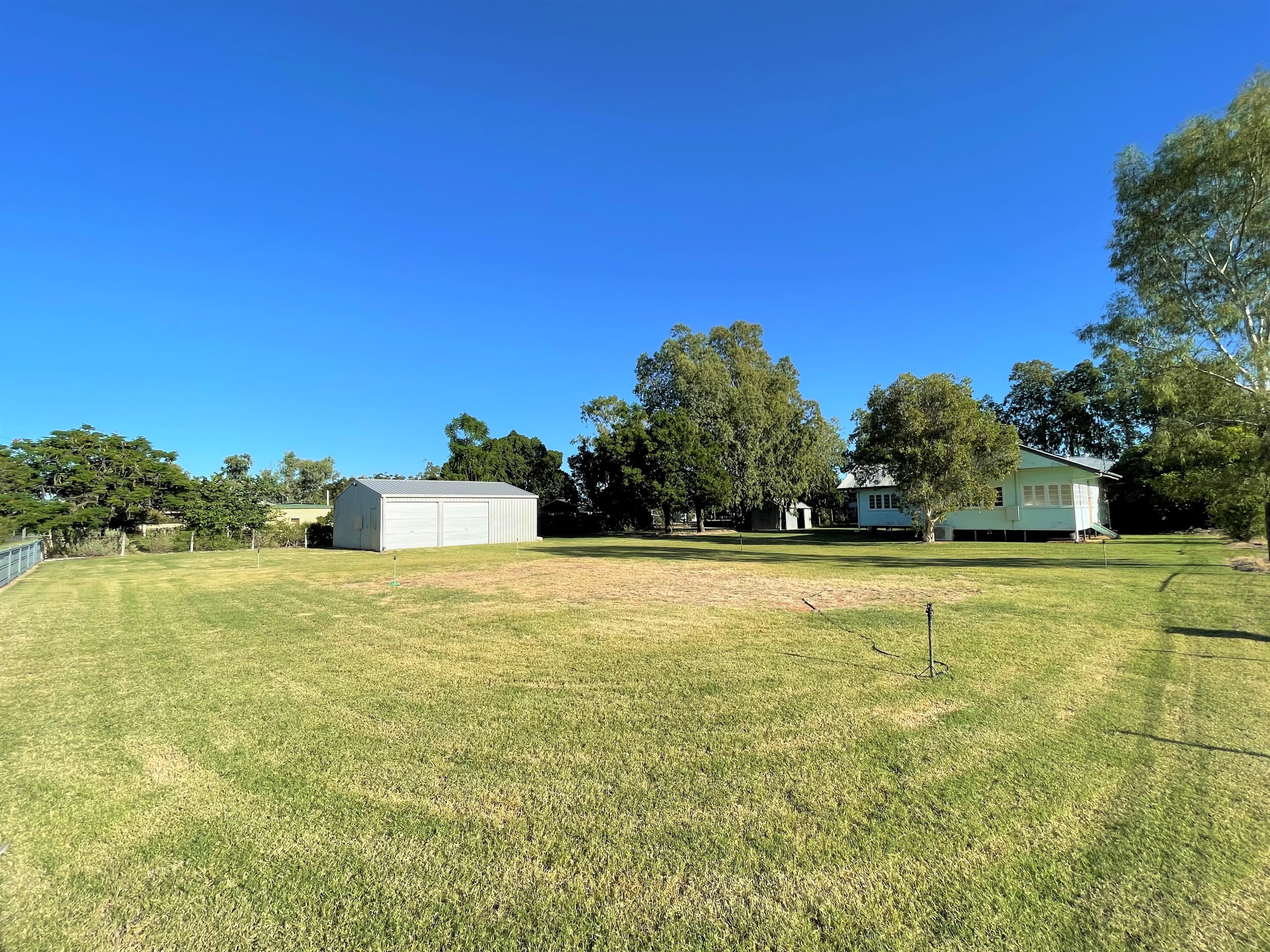 24-26 Willow Street, Barcaldine QLD 4725, Barcaldine - Thumbnail 2