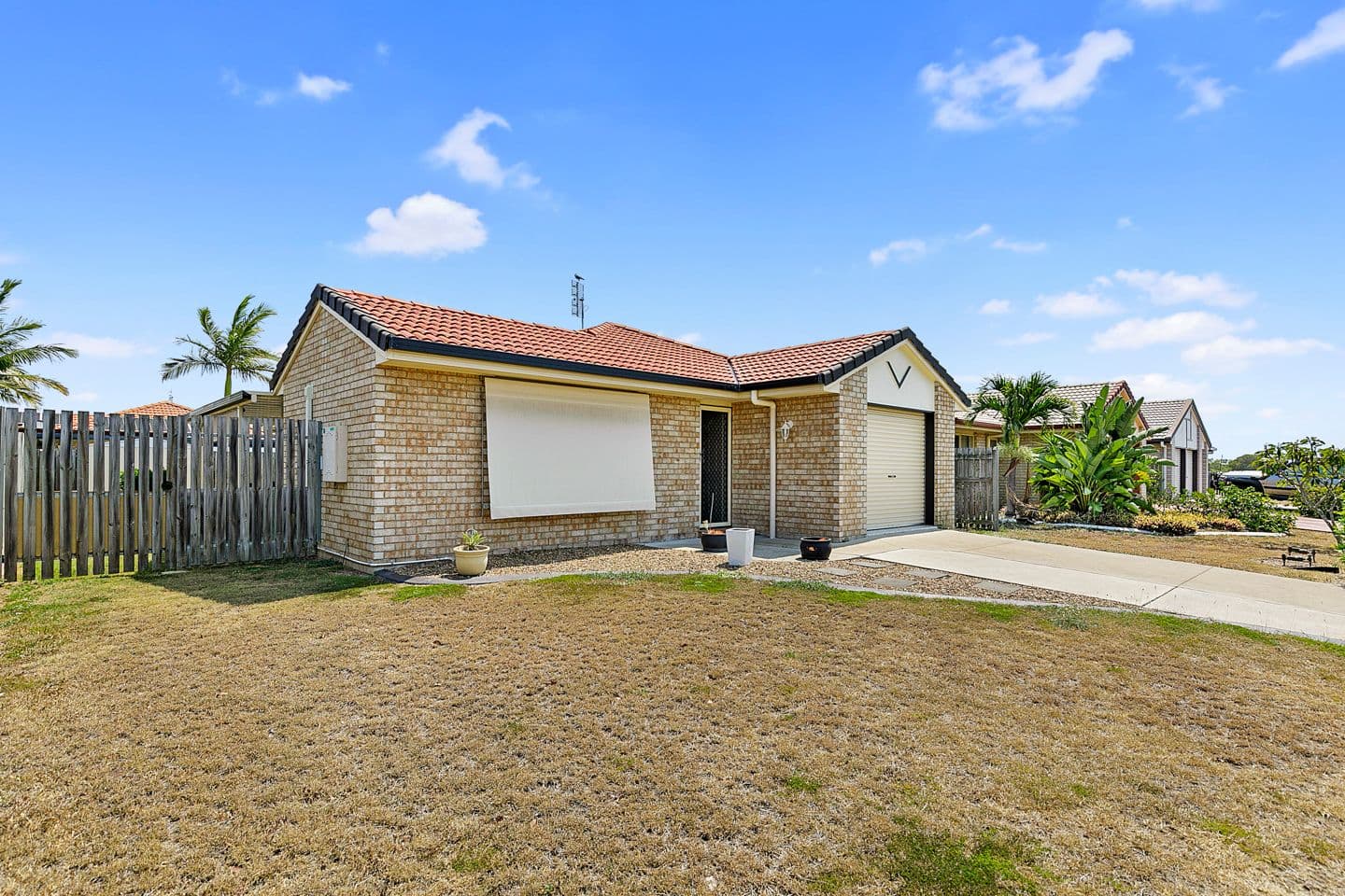 5 Dory Drive, Point Vernon QLD 4655, Point Vernon - Thumbnail 2