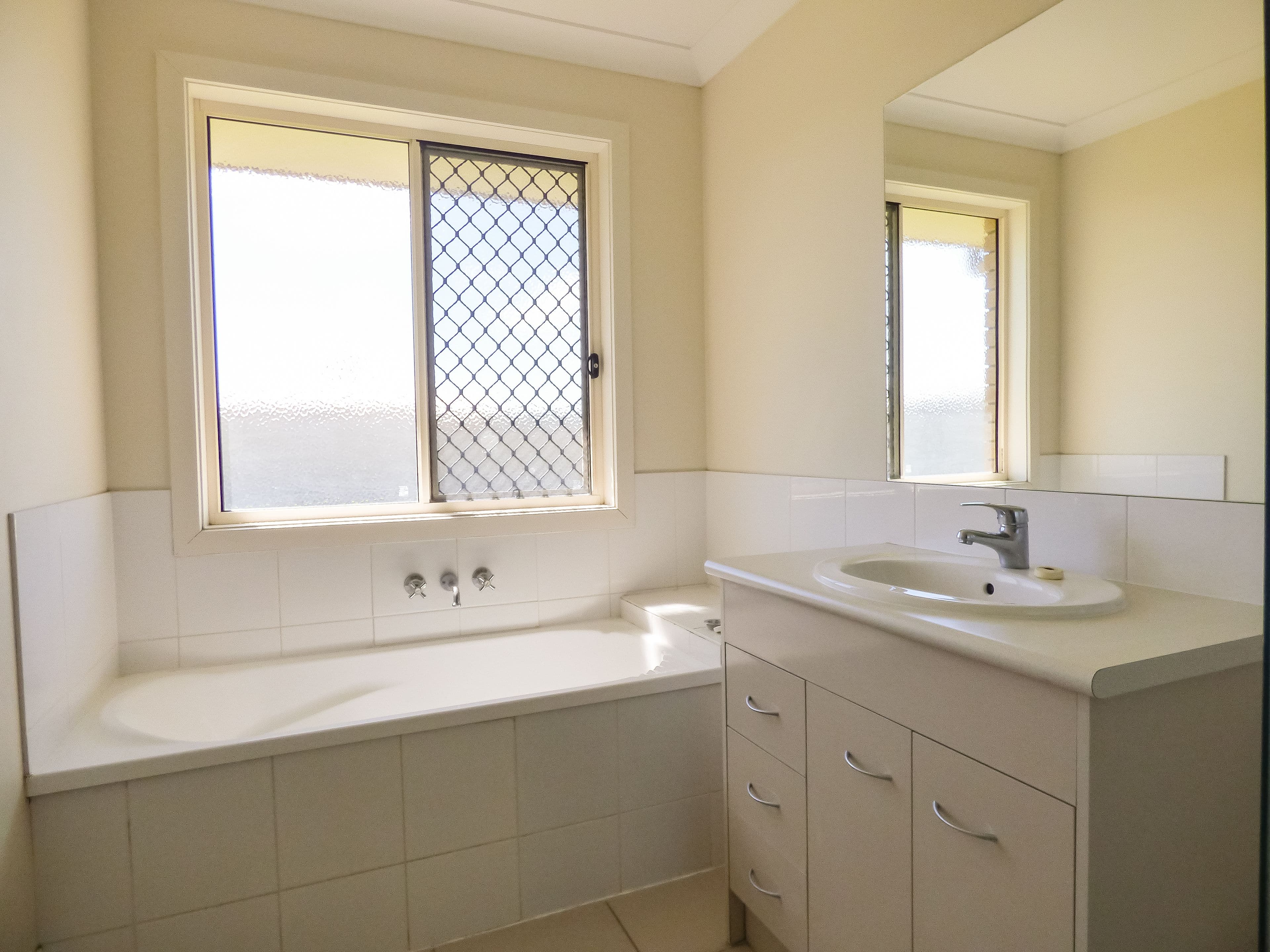 43 Howard Street, Roma QLD 4455, Roma - Thumbnail 8
