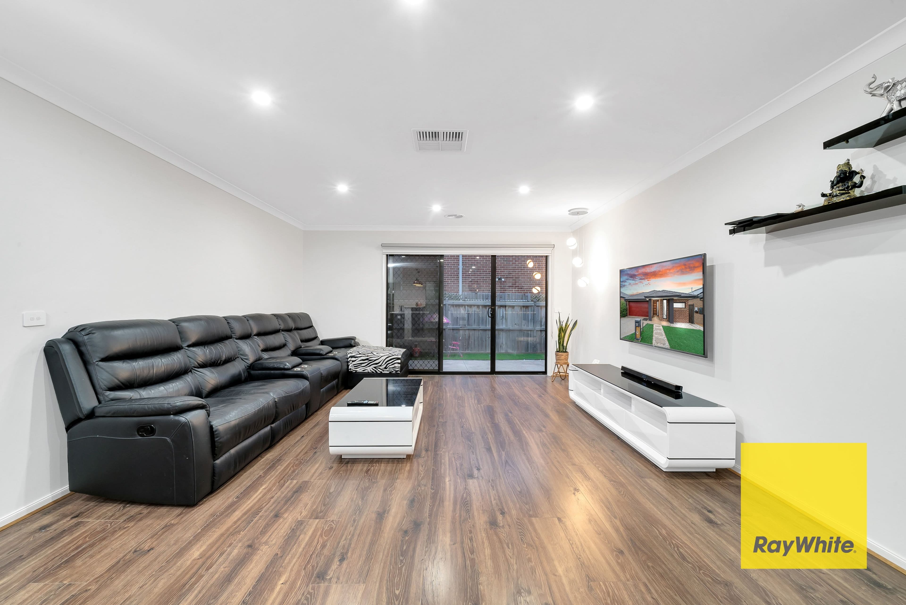 22 Thurston Avenue, Tarneit VIC 3029, Tarneit - Thumbnail 8