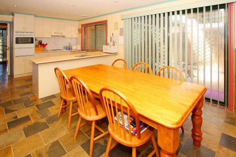 10A Manchester Drive, SYDENHAM VIC 3037, Sydenham - Thumbnail 4