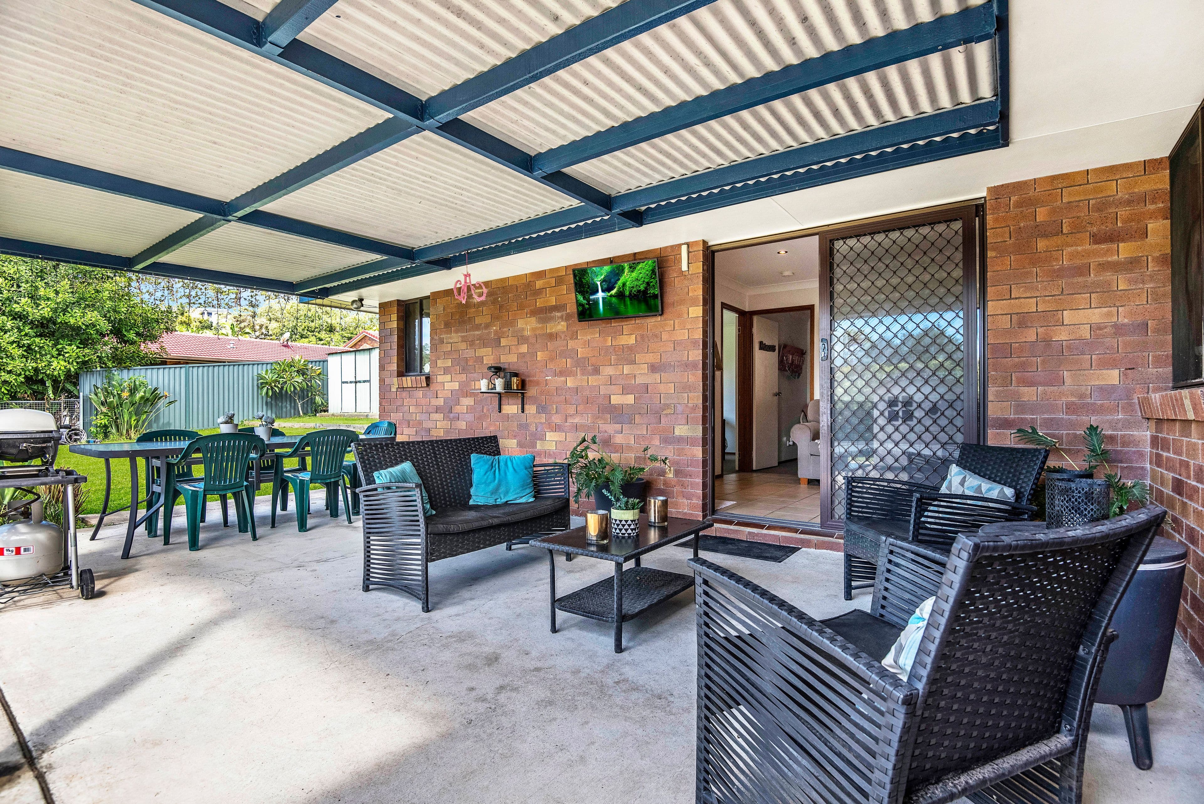 6 Sawtell Drive, Currumbin Waters QLD 4223, Currumbin Waters - Thumbnail 3