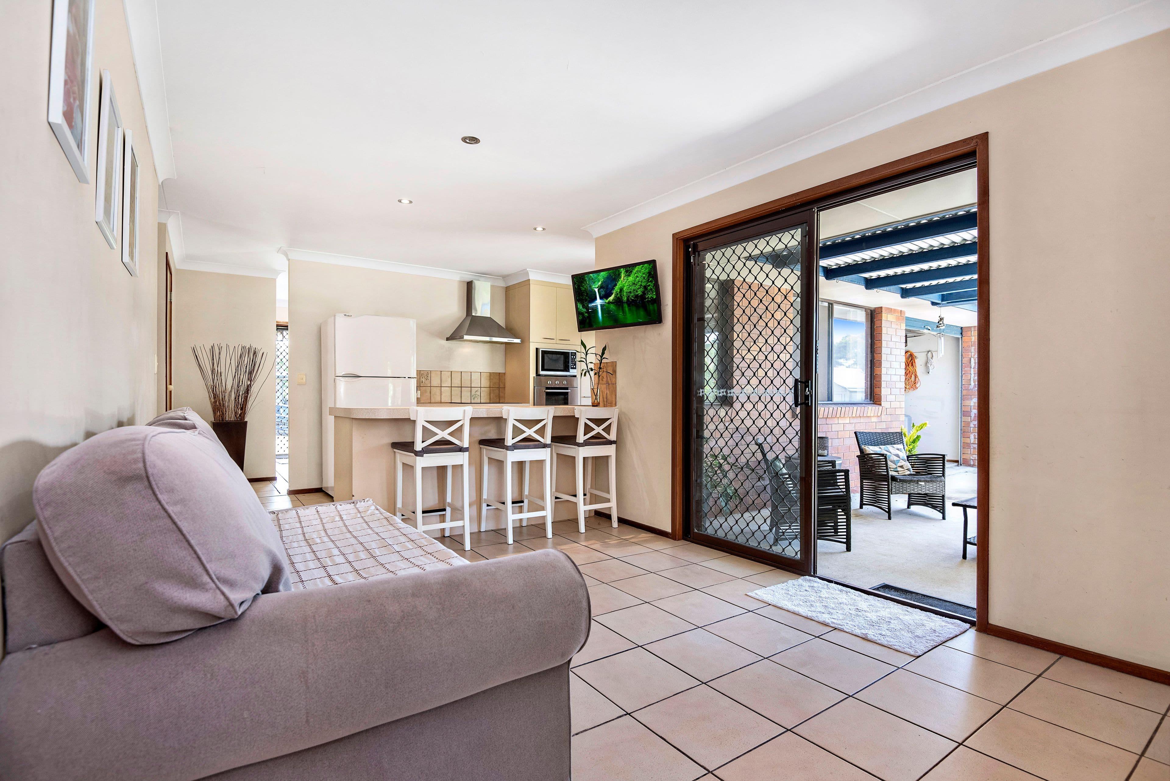 6 Sawtell Drive, Currumbin Waters QLD 4223, Currumbin Waters - Thumbnail 6