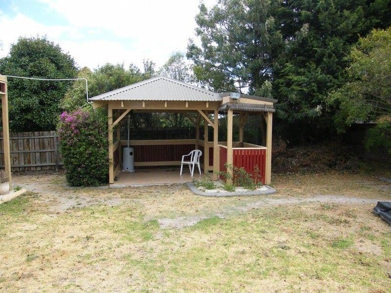 4  Leonie Court, NARRE WARREN VIC 3805, Narre Warren - Thumbnail 5