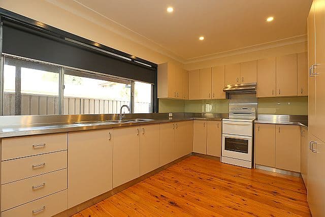 251 Henry Lawson Drive, GEORGES HALL NSW 2198, Georges Hall - Thumbnail 4