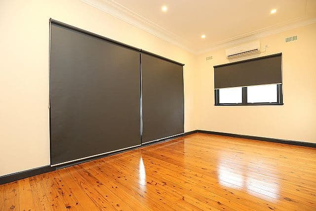 251 Henry Lawson Drive, GEORGES HALL NSW 2198, Georges Hall - Thumbnail 5