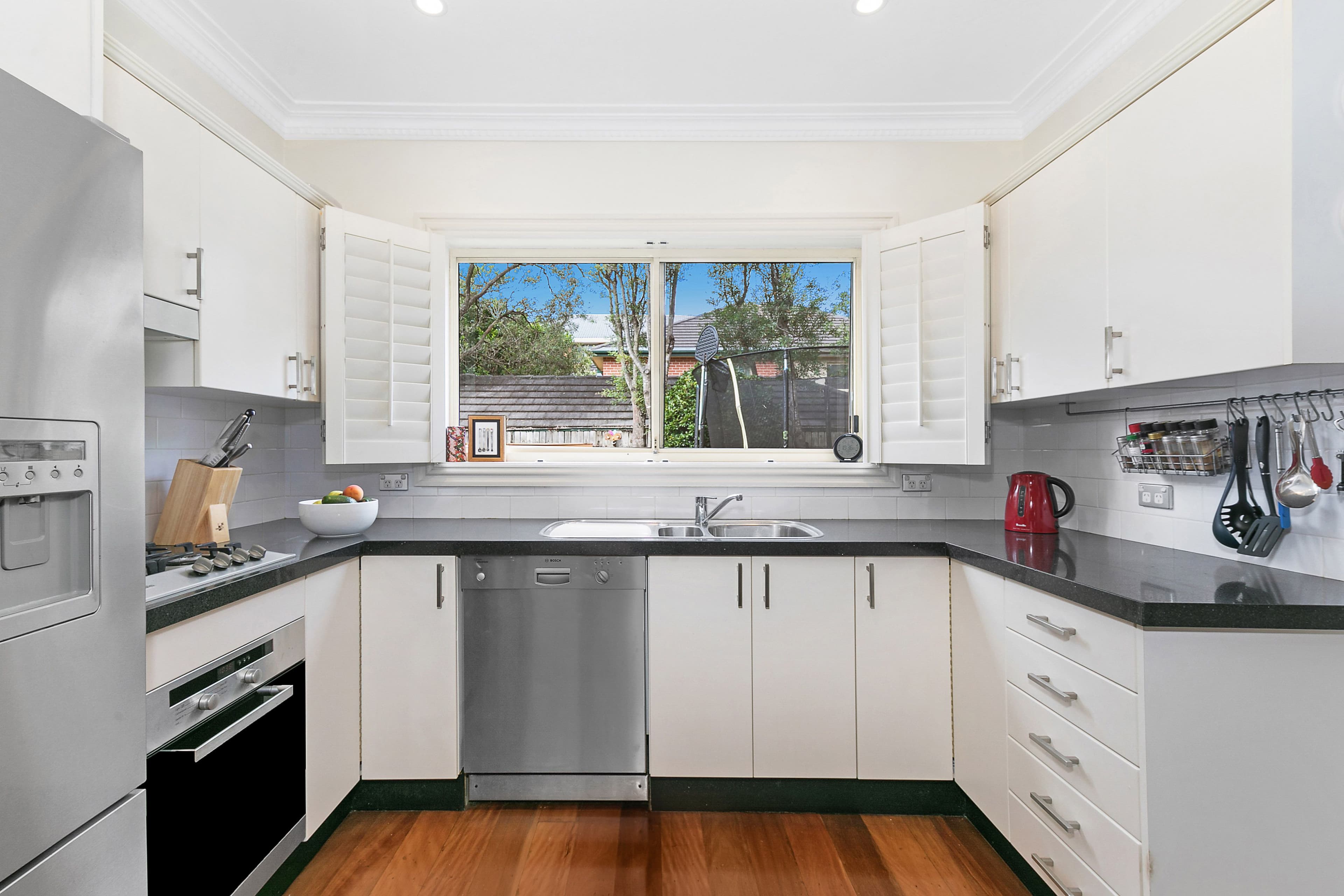 42 Wyndora Avenue, Freshwater - Thumbnail 5