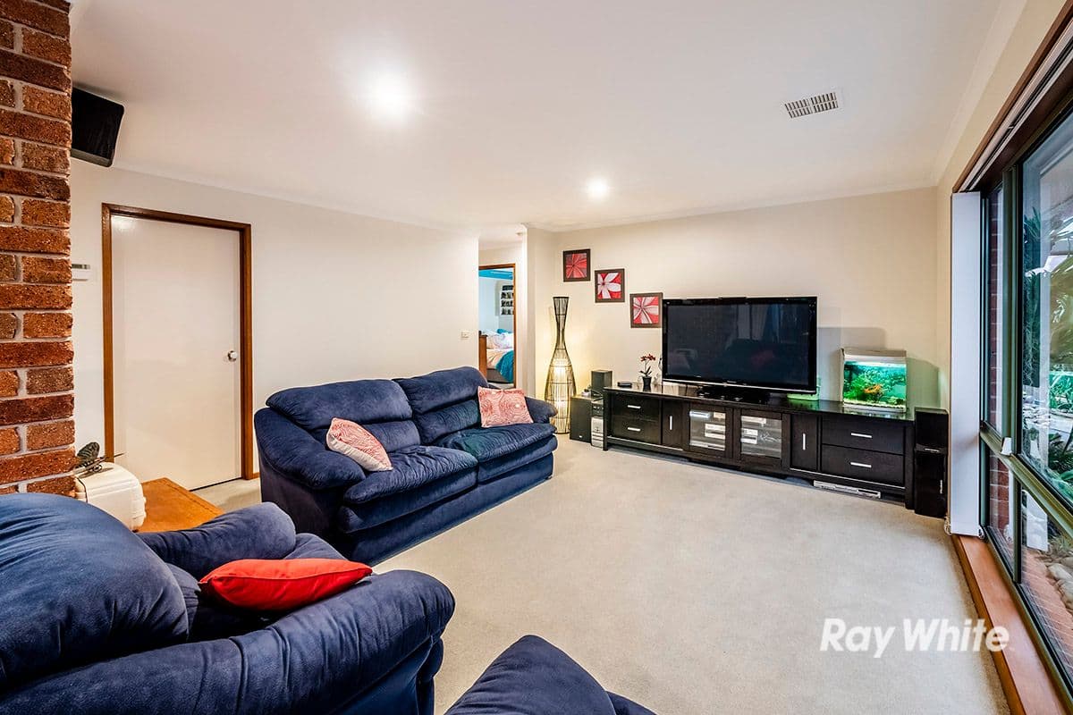 8 Ivy Court, Cranbourne North VIC 3977, Cranbourne North - Thumbnail 6