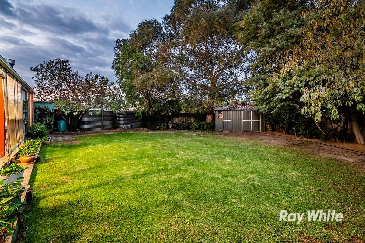 8 Ivy Court, Cranbourne North VIC 3977, Cranbourne North - Thumbnail 8