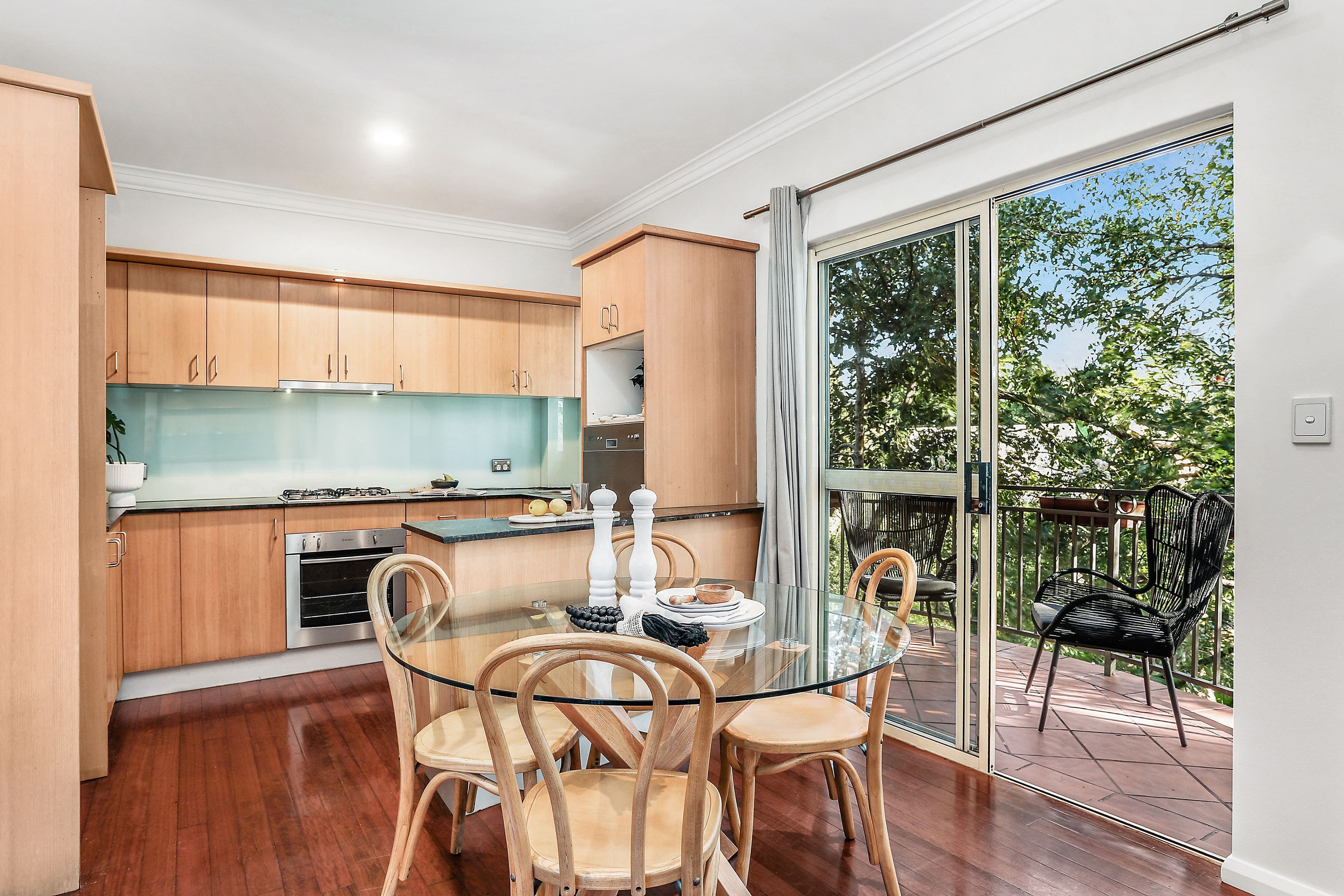 27 Neuville Court, Wynn Vale SA 5127, Wynn Vale - Thumbnail 2