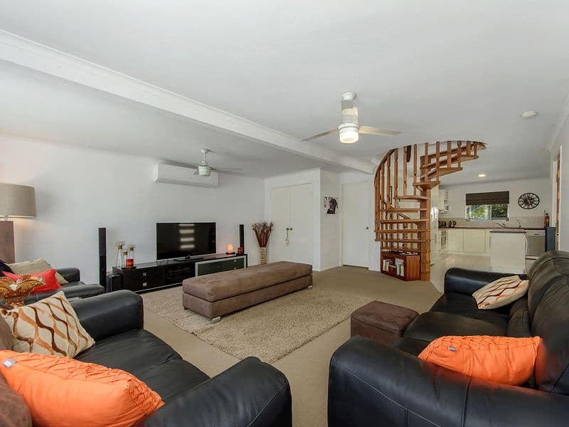 119 Kindra Avenue, Southport QLD 4215, Southport - Thumbnail 6