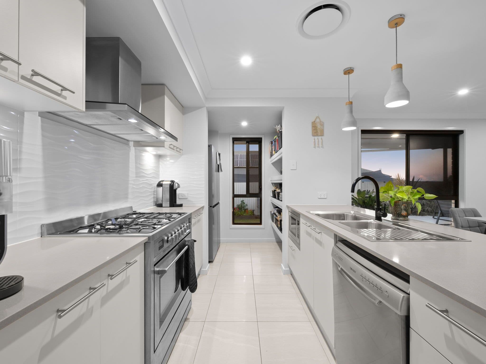 28 Shadywood Drive, Fernvale QLD 4306, Fernvale - Thumbnail 2