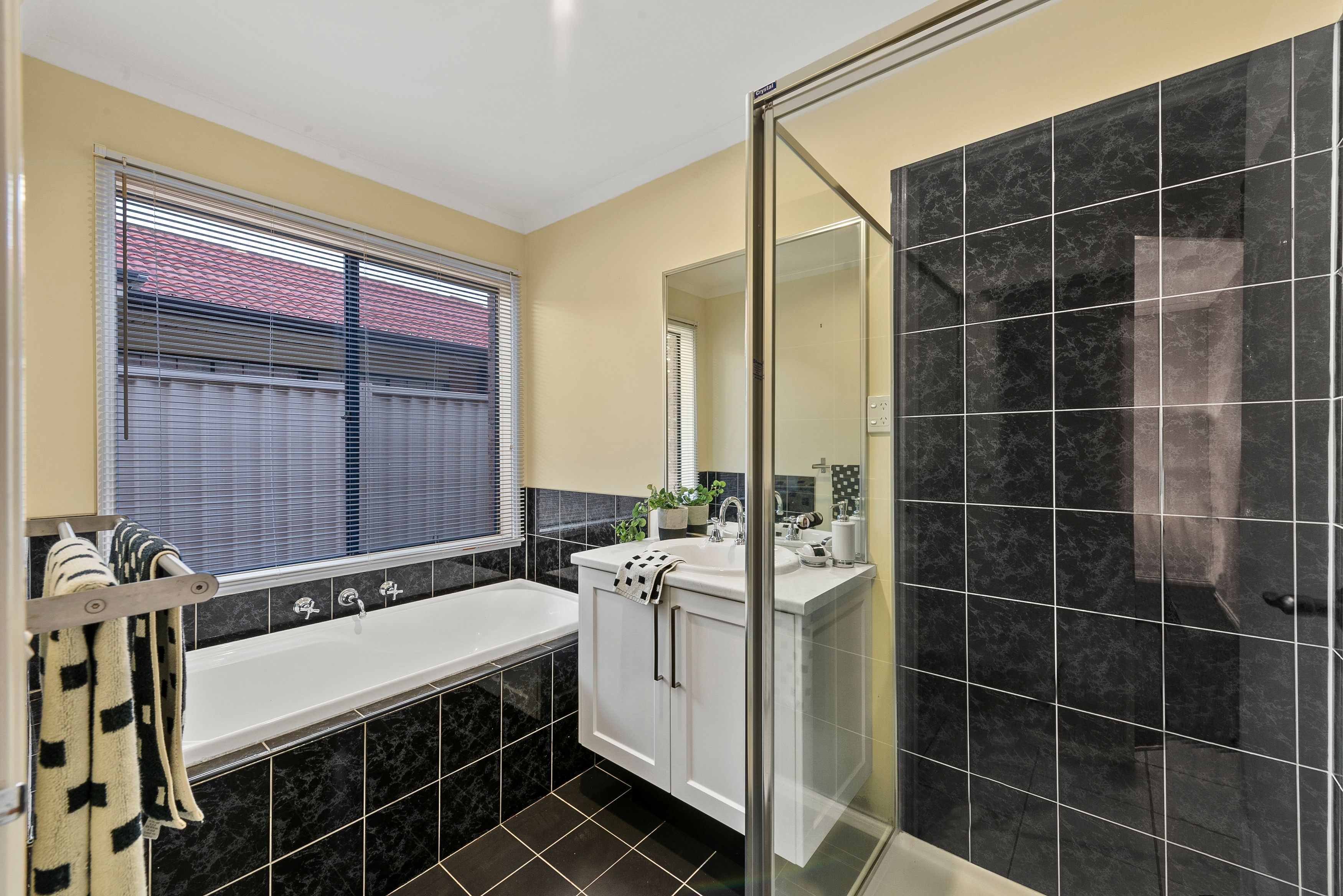 9 Brewster Way, Taylors Hill VIC 3037, Taylors Hill - Thumbnail 7