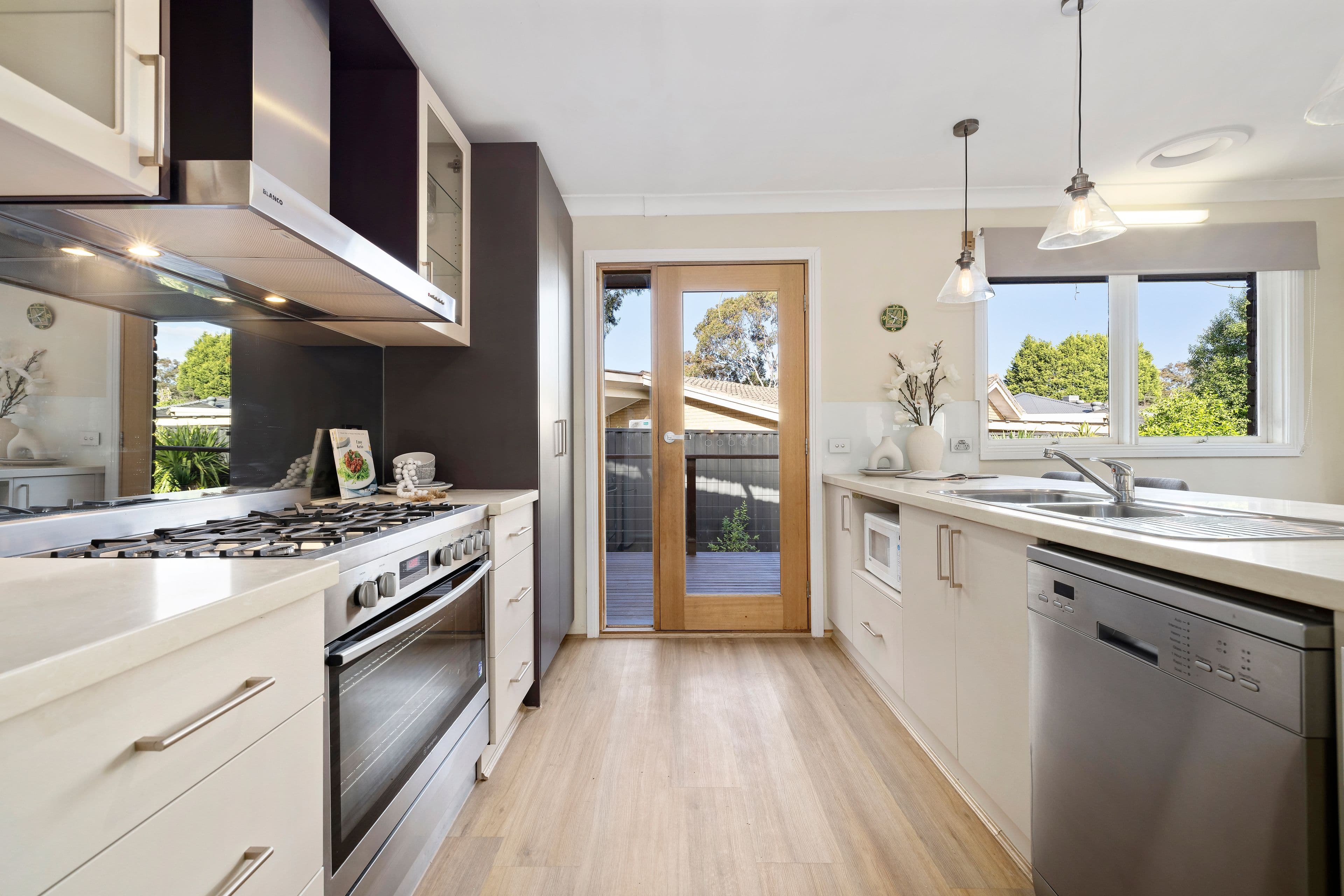 17 Chichester Square, Wantirna VIC 3152, Wantirna - Thumbnail 3
