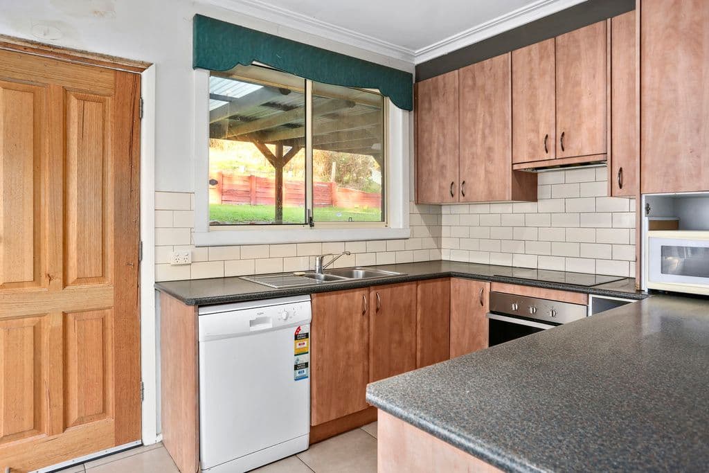 184 Swansea Road, Mount Evelyn VIC 3796, Mount Evelyn - Thumbnail 3