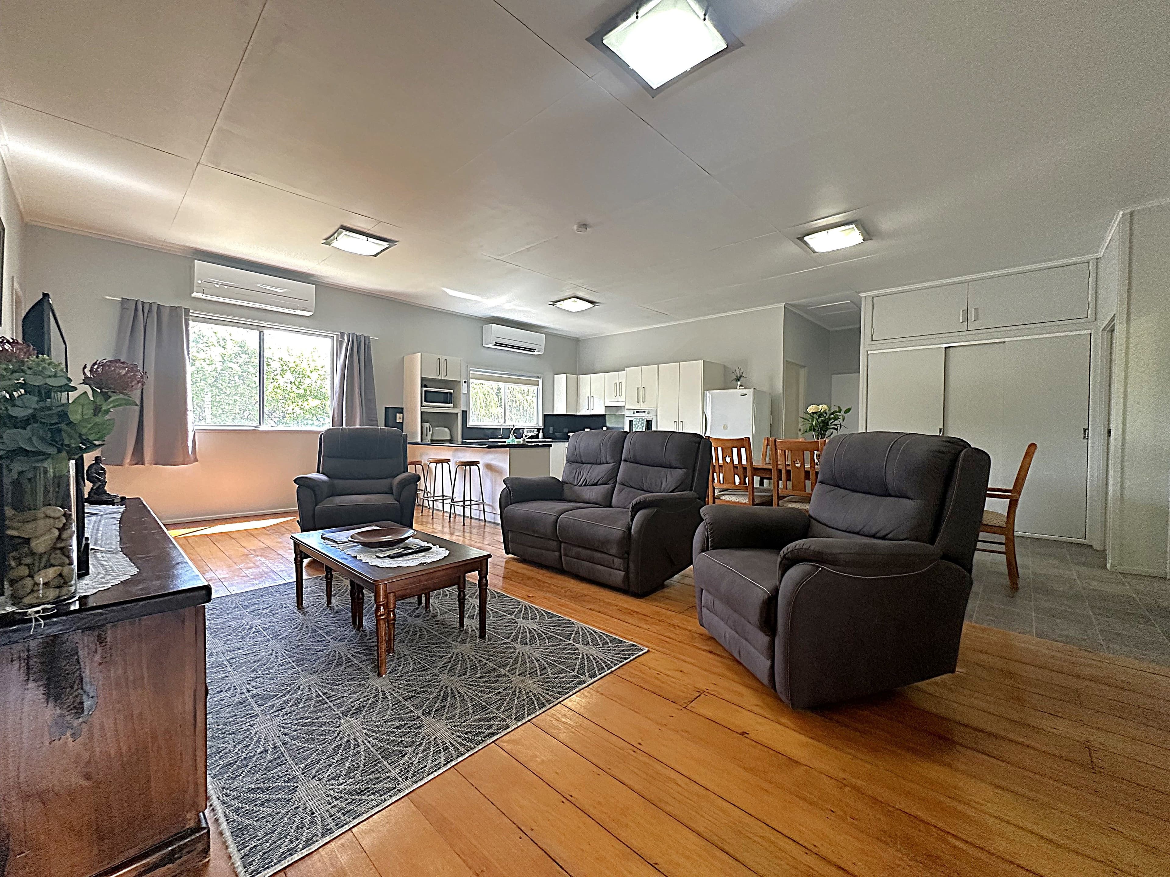 39 Galah Street, Longreach QLD 4730, Longreach - Thumbnail 4